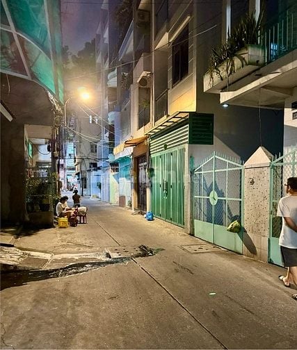 NHÀ VỊ TRÍ GÓC 42M2 NGÔ QUYỀN, Q.10