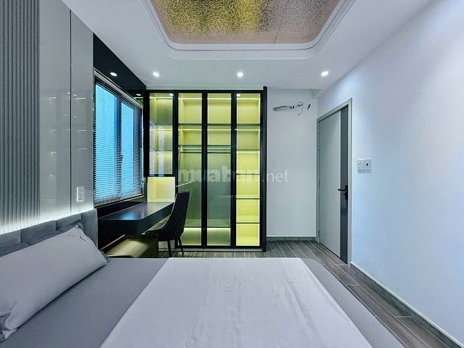 CHÍNH CHỦ CẦN BÁN NHÀ GÒ VẤP MỚI XÂY ĐÚC 4LẦU XE HƠI ĐẬU TRONG NHÀ