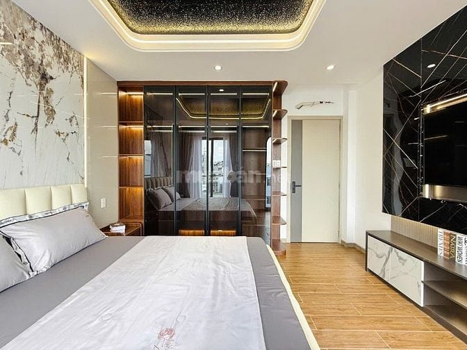CHÍNH CHỦ CẦN BÁN NHÀ GÒ VẤP MỚI XÂY ĐÚC 4LẦU XE HƠI ĐẬU TRONG NHÀ