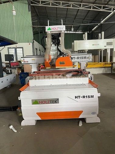 Tuyển Thợ CNC,Thợ phụ biết lắp ráp đồ nội thất