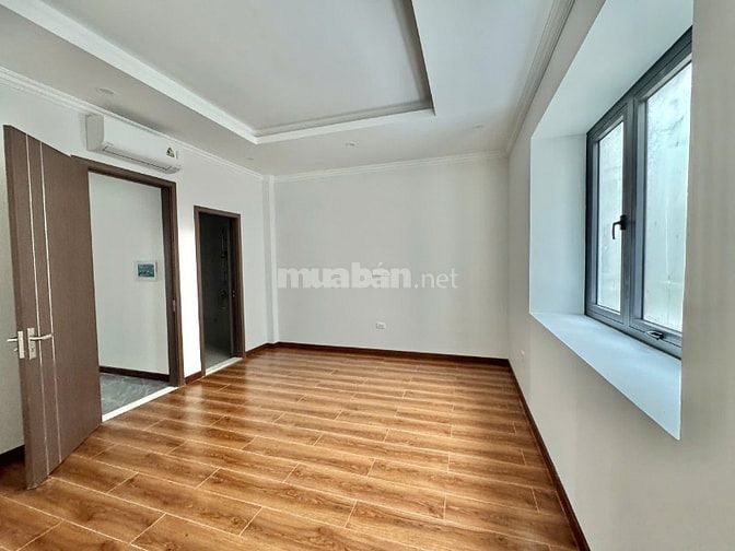 Cho thuê nhà mặt đường 24m khu đô thi Hinode Royal Park Lai Xá