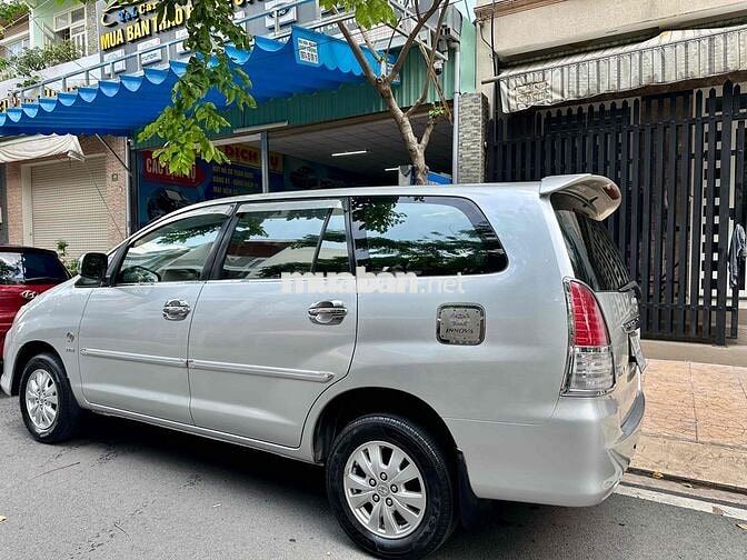 Toyota Innova 2010 G - 137000 km