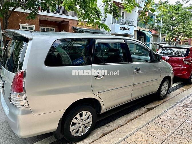 Toyota Innova 2010 G - 137000 km
