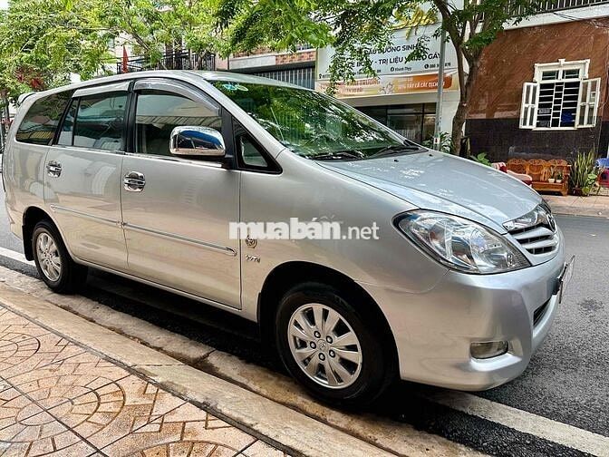 Toyota Innova 2010 G - 137000 km