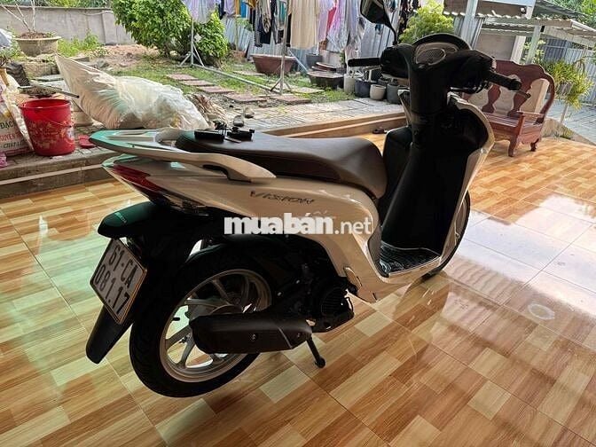 VISION 8/2024 ZIN NHƯ XE MỚI ADO 2237 KM  C CHỦ