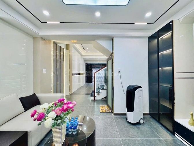 Kẹt vốn bán nhà hẻm 5m giá 3,099tỷ. Thoại Ngọc Hầu, Phú Trung, Tân Phú
