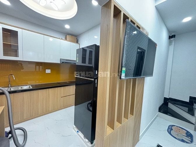 Bán nhà gần Phan Văn Trị, P1, GV, MT 4.8m, 3 Tầng, 3 PN, Nhỉnh 3 tỷ