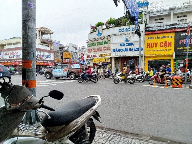 Cho thuê mặt bằng góc 2 mặt tiền đường Quang Trung 