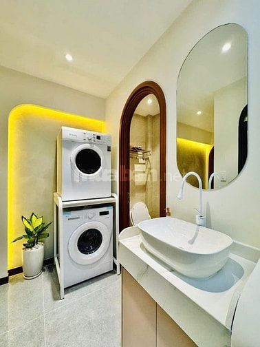 Thanh toán 1,75tỷ sở hữu ngay căn nhà gần sân bay Tân Sơn Nhất - 37m2