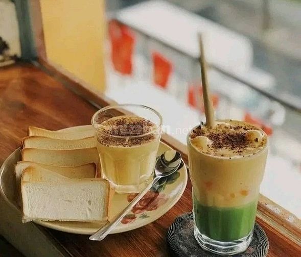Cần tuyển gấp 2 nhân viên bán đồ uống, cà phê cho quán