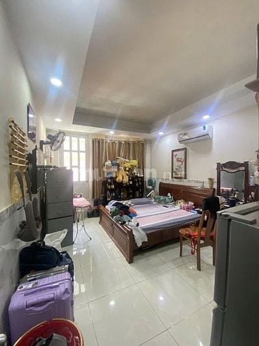 QUẬN 11 GẦN LÊ ĐẠI HÀNH DT 44M2 4 TẦNG SÂN THƯỢNG, HẺM 4M ĐẸP.