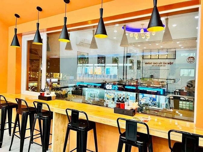 CHO THUÊ NHÀ MẶT TIỀN  233a Tô Hiến Thành, phường 13, Quận 10