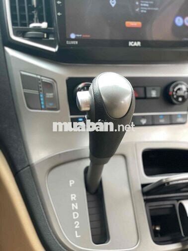 Cần bán xe Hyundai Grand Starex 2016 Số Tự Động