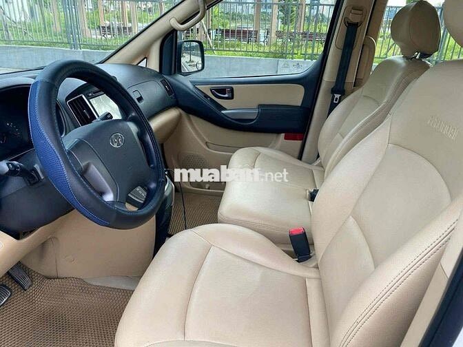 Cần bán xe Hyundai Grand Starex 2016 Số Tự Động