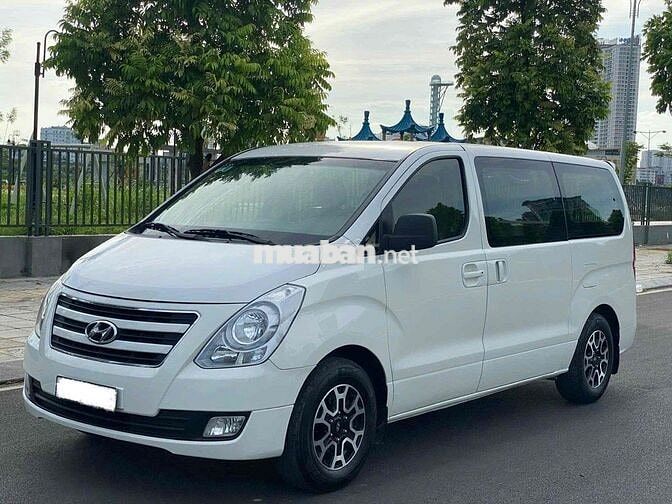 Cần bán xe Hyundai Grand Starex 2016 Số Tự Động