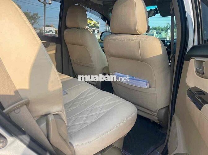 Toyota Fortuner 2016 2.4G 4x2 MT - 160000 km