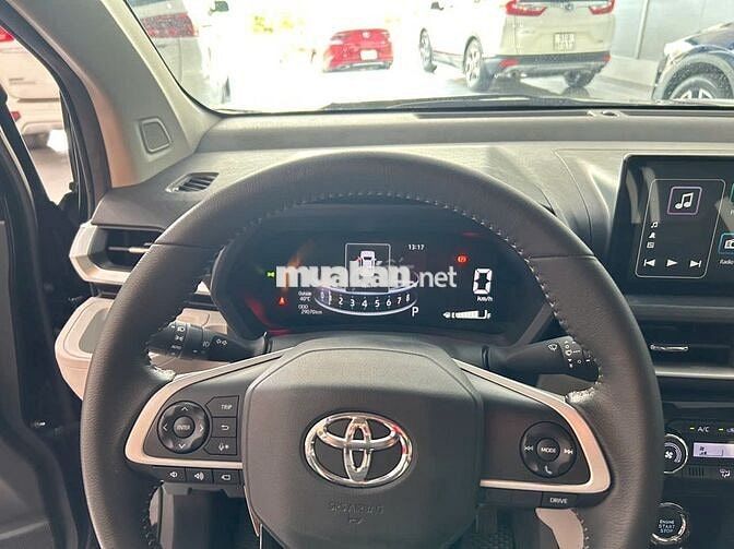 Toyota Veloz TOP 2023, 1 Chủ, Đi 28.000km, BD Hãng
