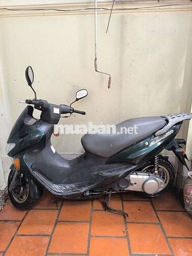 Xe tay ga SuZuKi 150cc xanh rêu 2000 sử dụng tốt