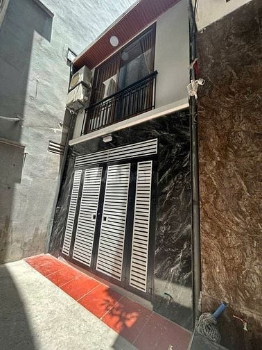 NGỌC LÂM- LONG BIÊN - HIẾM - NHÀ 2 TẦNG - DT 28M2 -4.8 TỶ 🥰