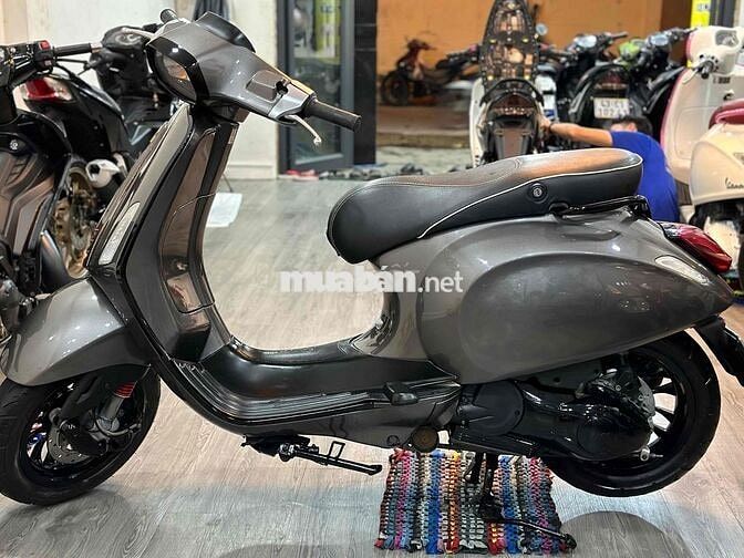 Vespa sprint xám titan siêu đẹp nợ xấu đưa 13tr