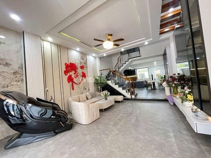 NHÀ MỚI 6 TẦNG THANG MÁY NỘI THẤT ĐỒ GỖ GIÁ TRỊ, Ô TÔ ĐỖ CỬA