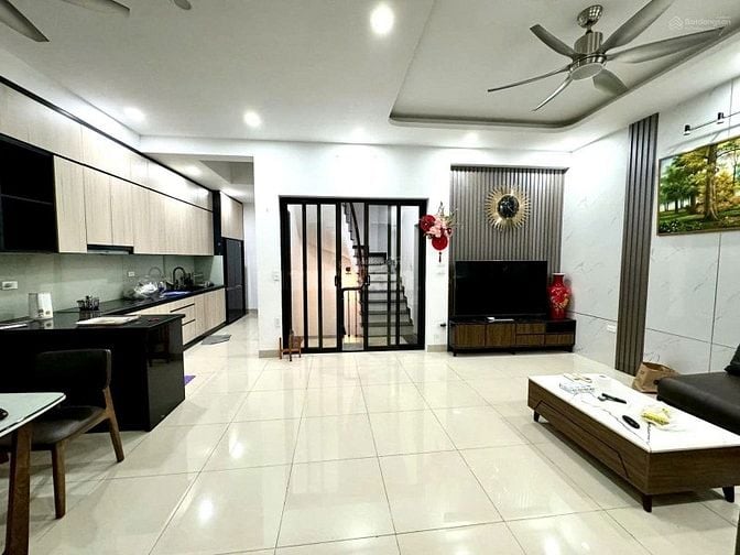 Chính chủ bán nhà 60m2x 5 tầng ngõ 376 đường Thuỵ Khuê Giá 8,5 tỷ