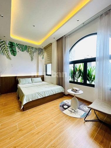 Đi nước ngoài định cư bán gấp nhà ở đường Phan Đăng Lưu, phường 1, quậ