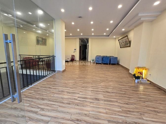 Mặt bằng kinh doanh Rộng Đẹp ngay ngã 4 Thủ Đức - gần khu CNC 