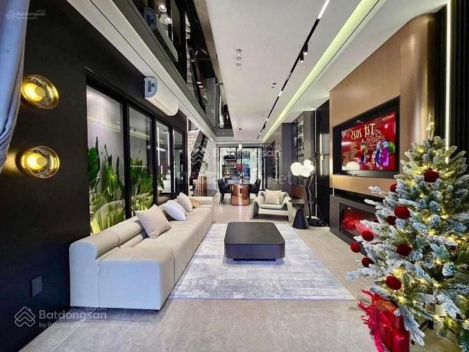 NHÀ PHONG CÁCH HIỆN ĐẠI TT Q2, GẦN TECHCOMBANK TRẦN NÃO. DT LỚN: 87M2