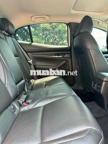 Mazda 3 2021 1.5 Premium - 22000 km