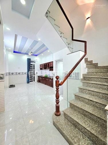 NHÀ HIỆN ĐẠI GIÁ TỐT NGAY Q.7, GẦN THCS NGUYỄN THỊ ĐỊNH. DT: 81,55M2