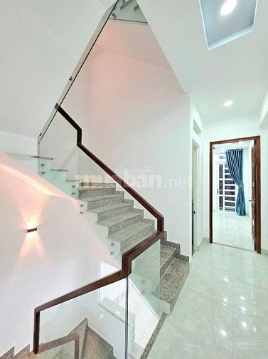 NHÀ HIỆN ĐẠI GIÁ TỐT NGAY Q.7, GẦN THCS NGUYỄN THỊ ĐỊNH. DT: 81,55M2