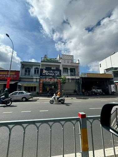 MTKD đường Tân Kỳ Tân Qúy_ 5x16m _trệt 2 lầu vị trí cực sầm uất giá 25