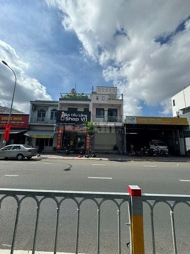 MTKD đường Tân Kỳ Tân Qúy_ 5x16m _trệt 2 lầu vị trí cực sầm uất giá 25
