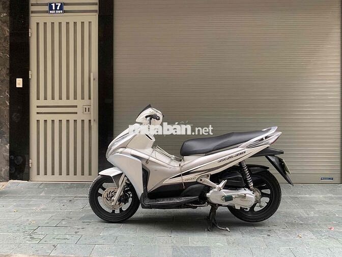 bán Honda Airblade 110 trắng 2013 chính chủ Hà Nội