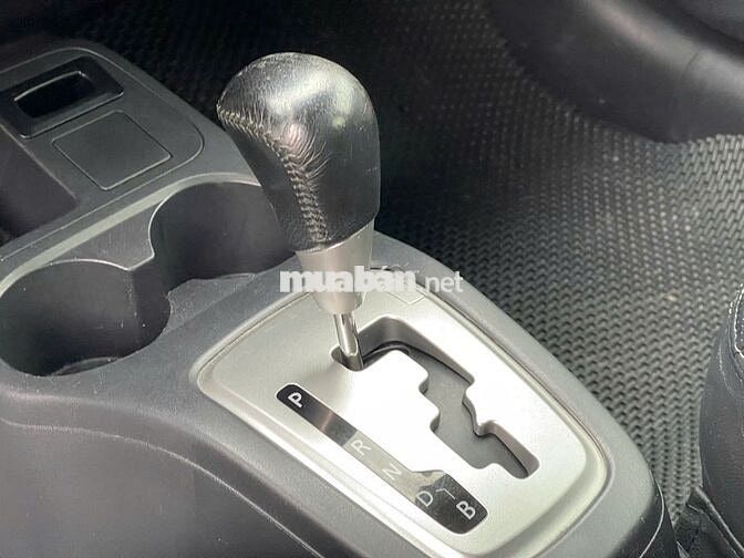 Attrage 2016 CVT trắng  bản đủ có smart key