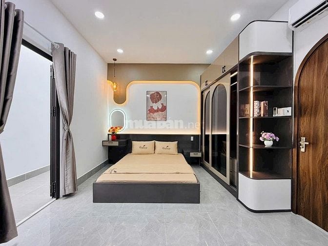 Bán nhà phố giá cực tốt, đường Lê Văn Sỹ P14 Q3, hẻm xe hơi, SHR