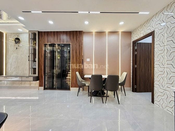 Bán nhà phố giá cực tốt, đường Lê Văn Sỹ P14 Q3, hẻm xe hơi, SHR