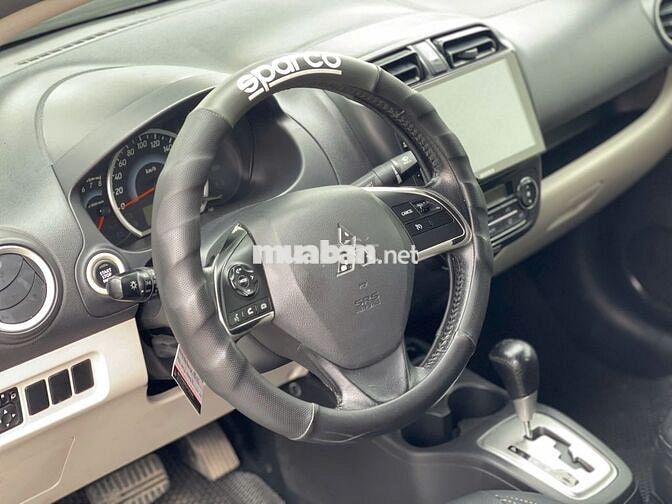 Attrage 2016 CVT trắng  bản đủ có smart key