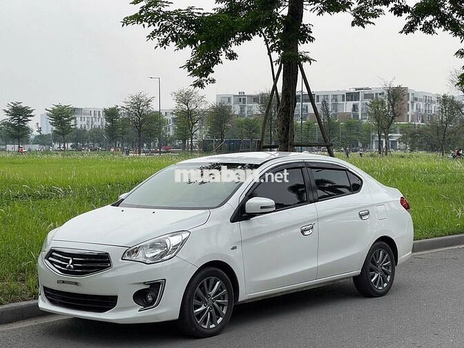 Attrage 2016 CVT trắng  bản đủ có smart key