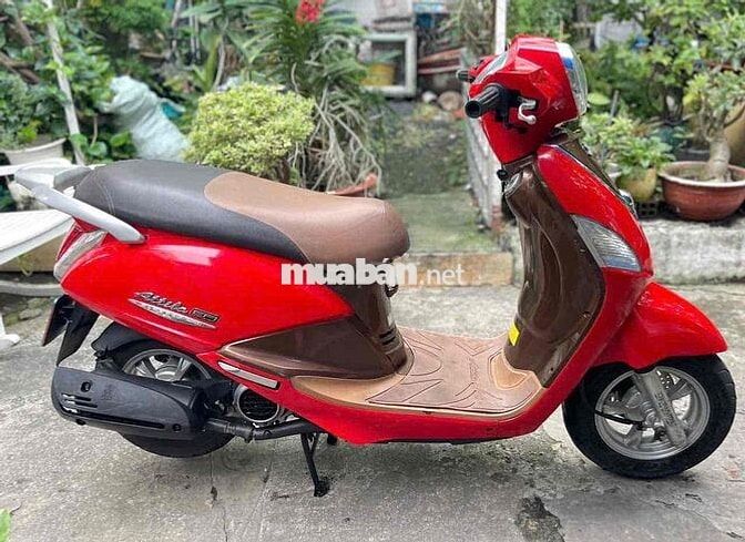 Elizabeth Fi 2013, biển TP giấy tờ đầy đủ