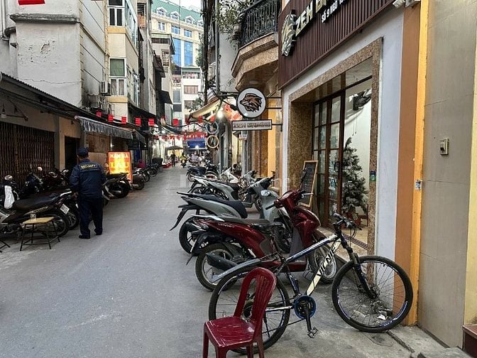 Cho thuê MB tầng 1, diện tích 40m2, mặt ngõ 108 Lò Đúc, Hai Bà Trưng
