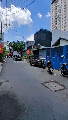 BÁN NHÀ HẺM 60 LÂM VĂN BỀN - 2 TẦNG - HẺM XE TẢI VÀO TẬN NƠI