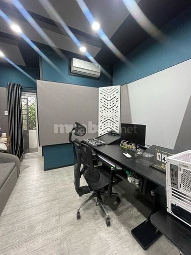 BÁN NHÀ HẺM 60 LÂM VĂN BỀN - 2 TẦNG - HẺM XE TẢI VÀO TẬN NƠI