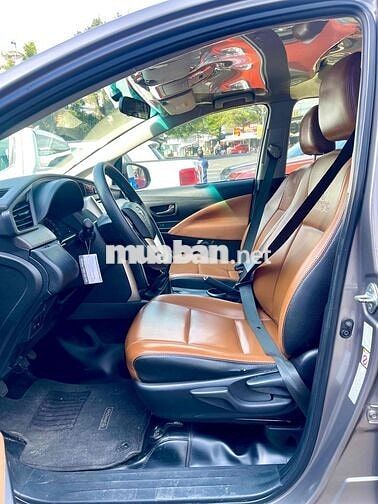 Toyota Innova 2020 E 2.0 MT - 200000 km