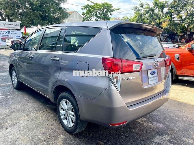 Toyota Innova 2020 E 2.0 MT - 200000 km
