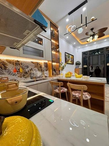 Nhà Đẹp Gần Đường Ô TÔ Hoàng Mai 25m, 5 tầng, mt 3m, giá 5.8 tỷ.