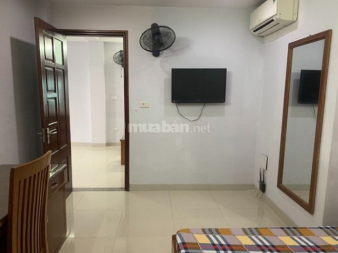 Cho thuê căn hộ chung đầy đủ đồ đạc có thang máy phố Hà Kế Tấn 