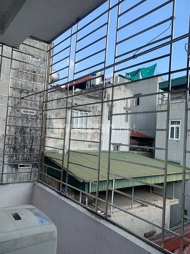 Cho thuê căn hộ chung đầy đủ đồ đạc có thang máy phố Hà Kế Tấn 