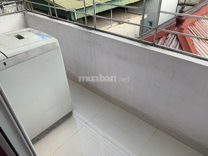 Cho thuê căn hộ chung đầy đủ đồ đạc có thang máy phố Hà Kế Tấn 